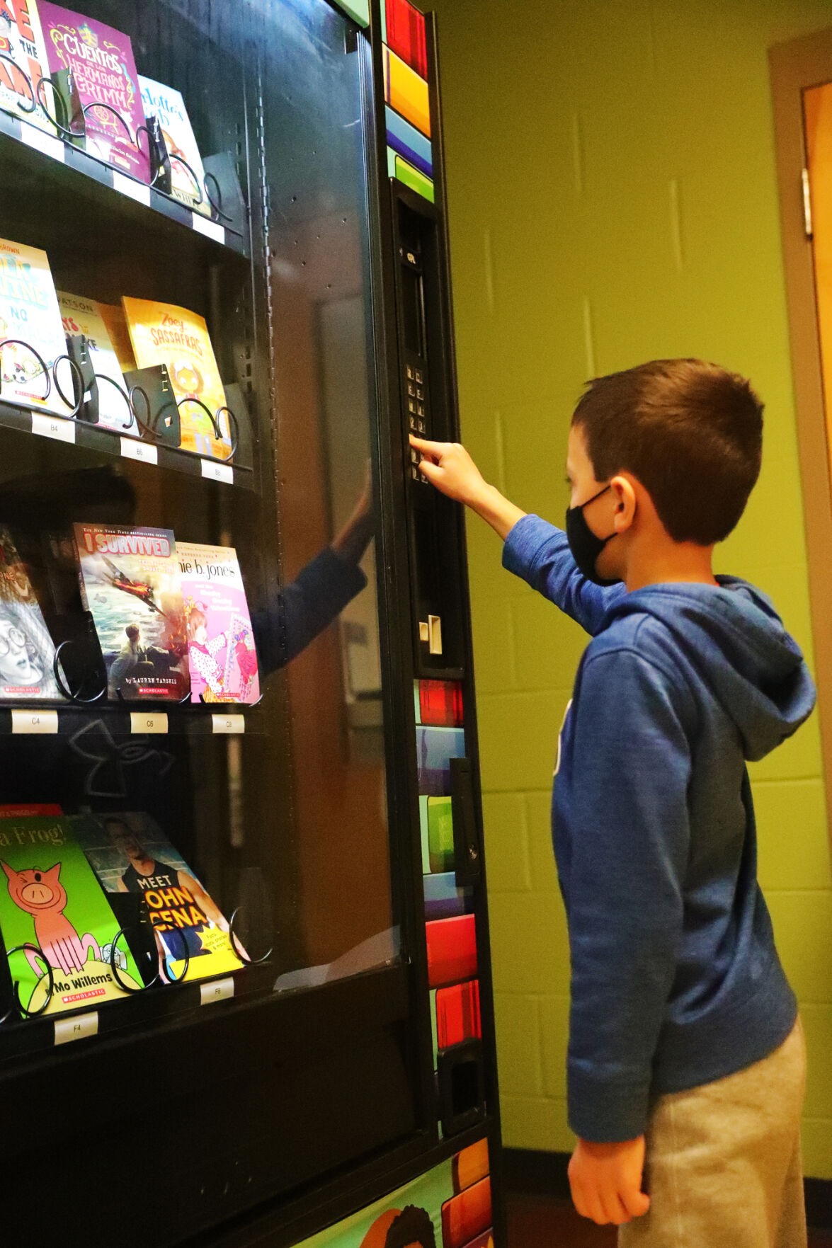 book machine 8.JPG